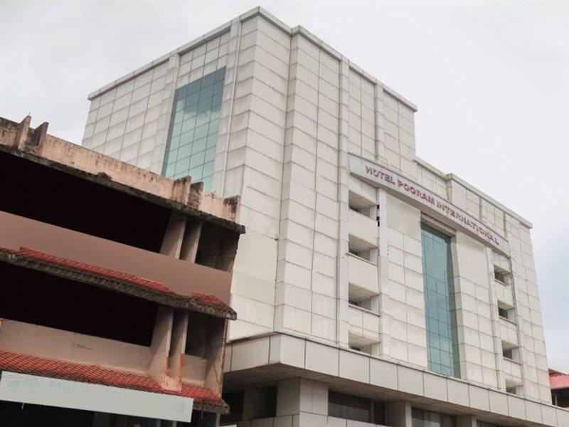 Hotel Pooram International Thrissur Zewnętrze zdjęcie