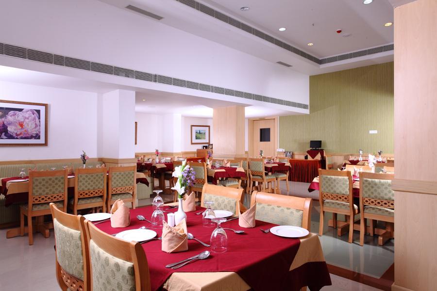 Hotel Pooram International Thrissur Zewnętrze zdjęcie
