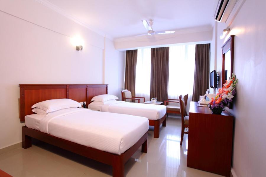 Hotel Pooram International Thrissur Pokój zdjęcie