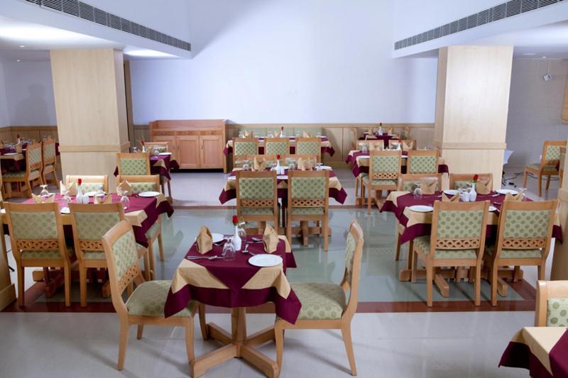 Hotel Pooram International Thrissur Zewnętrze zdjęcie