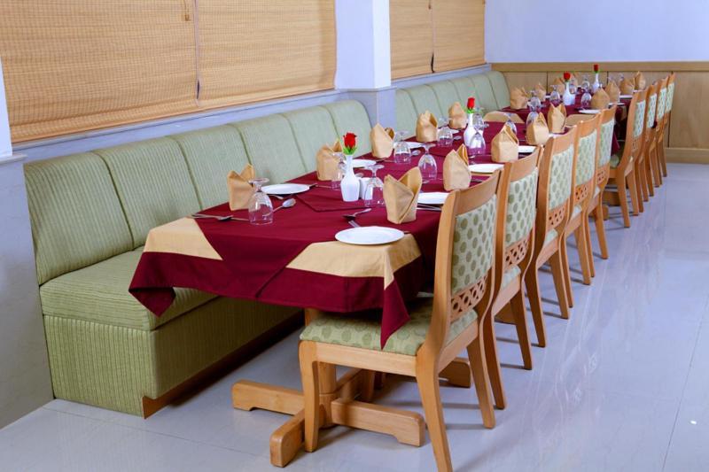Hotel Pooram International Thrissur Zewnętrze zdjęcie